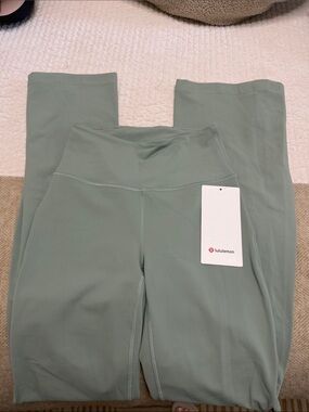 LULULEMON GROOVE PALM COURT